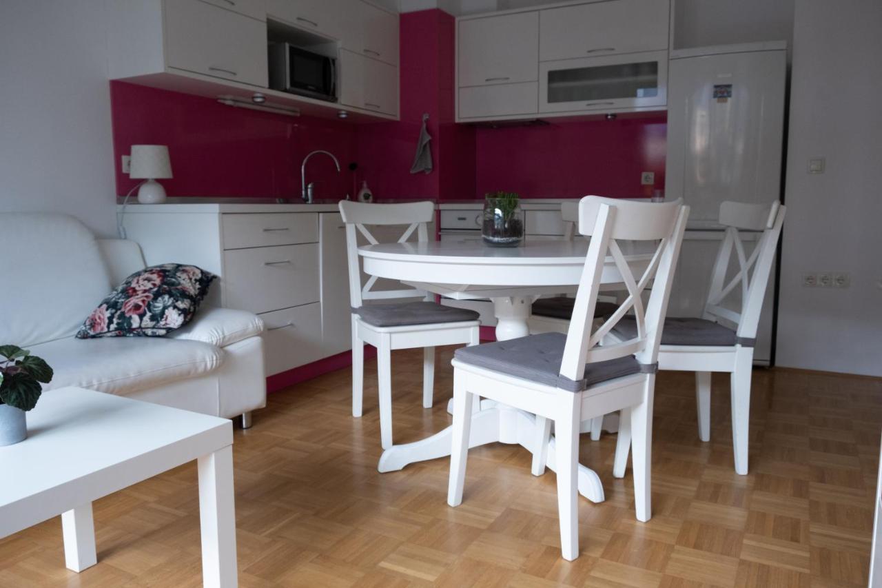 Flat 27 Apartment Ljubljana Bagian luar foto